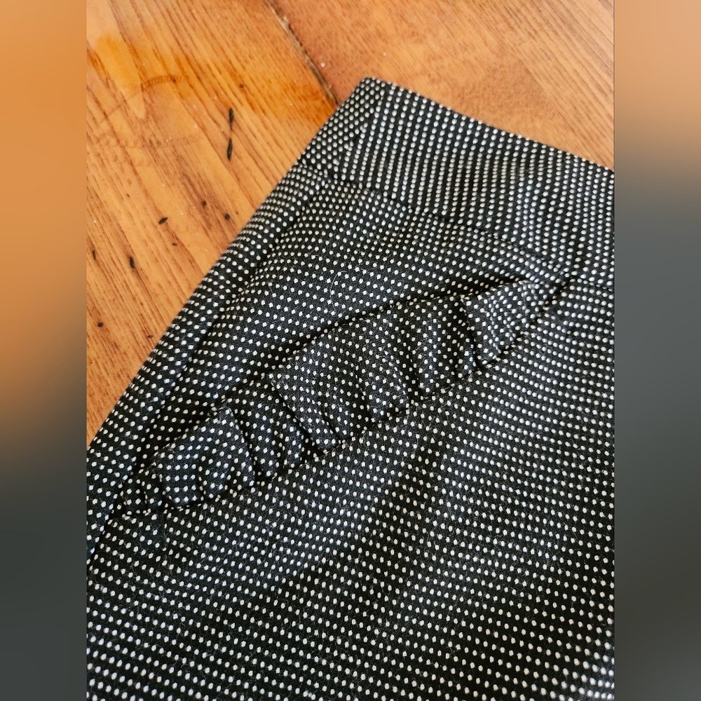 Loft Black & White Polka Dot Ruffle Skirt Size 4